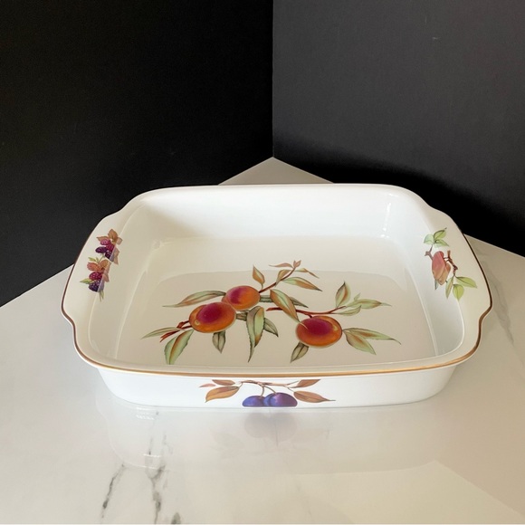 Large Lasagna Baking Dish - Evesham by Royal Worcester - Picture 1 of 9